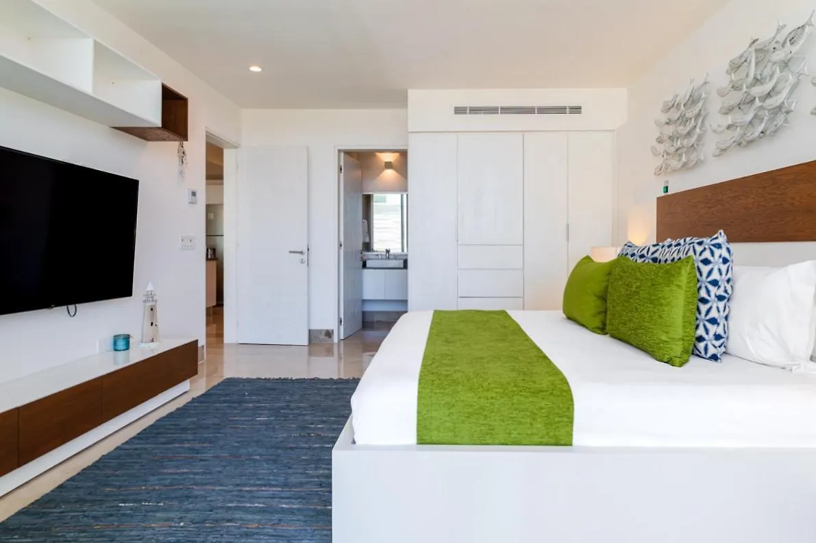 Apartment Oceania Condos In Mamitas Beach Playa del Carmen