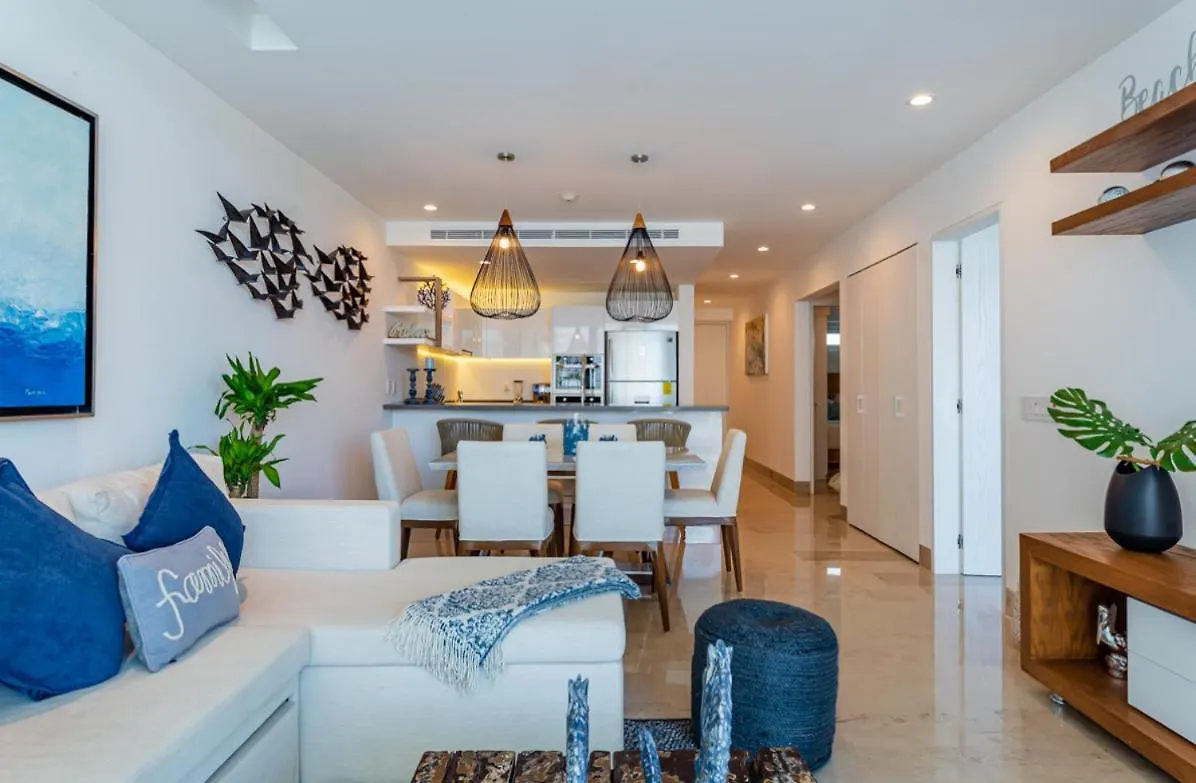 Oceania Condos In Mamitas Beach Playa del Carmen 0*,