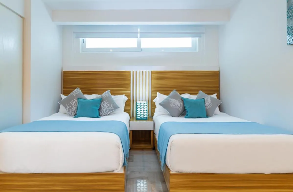 Oceania Condos In Mamitas Beach Playa del Carmen 0*,
